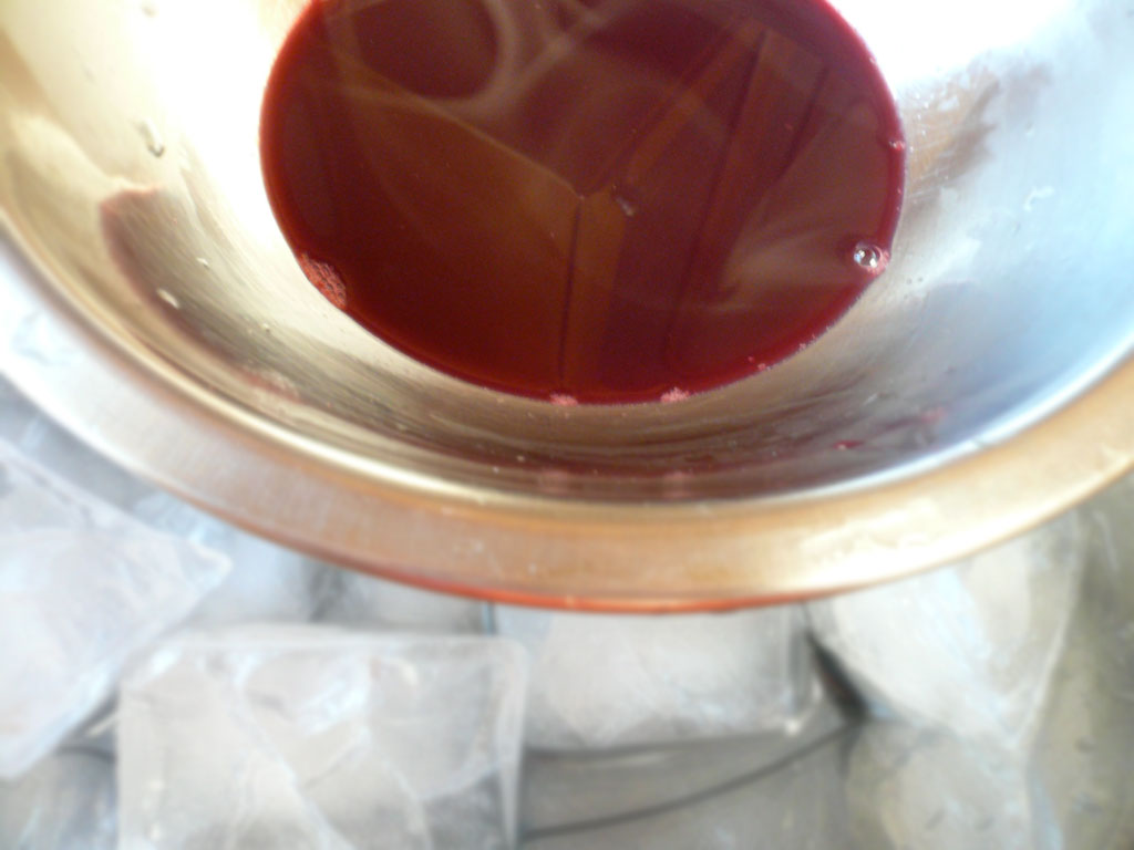 cooling port wine gel over ice
